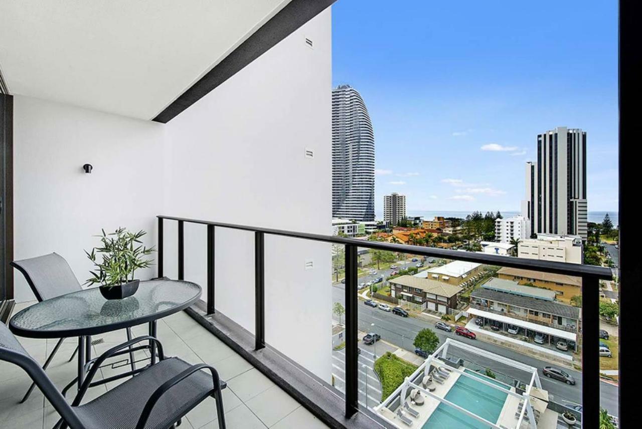 Broadbeach 2 Bedroom FREE WIFI, Netflix&Parking Exterior foto