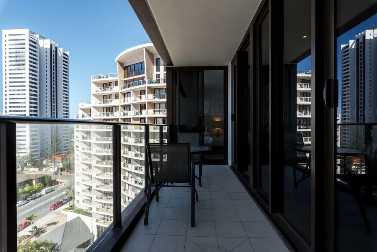 Broadbeach 2 Bedroom FREE WIFI, Netflix&Parking Exterior foto