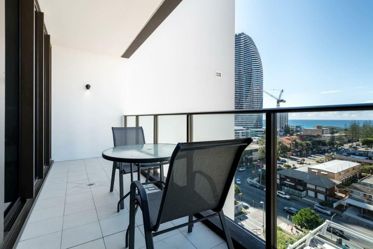 Broadbeach 2 Bedroom FREE WIFI, Netflix&Parking Exterior foto